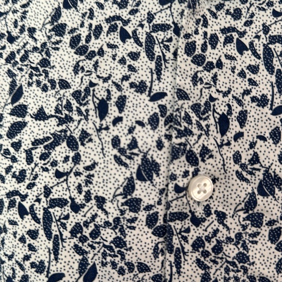 ❤️3/$30 Van Heusen Flex Slim Fit Stretch Button Up Shirt - Picture 3 of 8